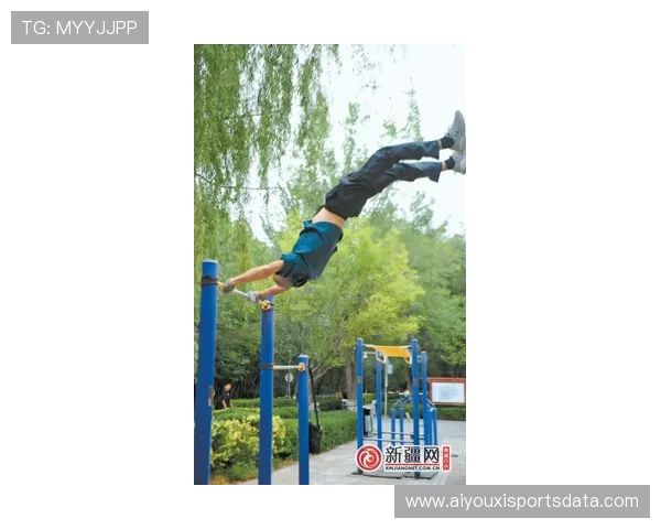 全民健身理念深入校园，单杠成青少年体质锻炼与意志培养重要工具